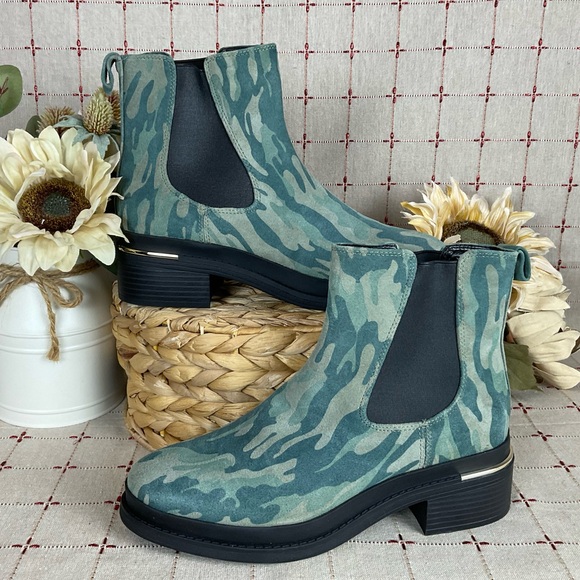 Kenneth Cole New York Shoes - Kenneth Cole New York Levon 2.0 Welt Chelsea Boot Olive Camo Ankle Boots Sz 8